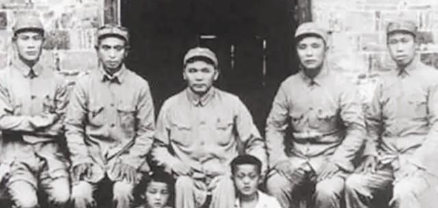 中将是什么级别的干部（元帅与大将、上将、中将、少将享受怎样待遇）