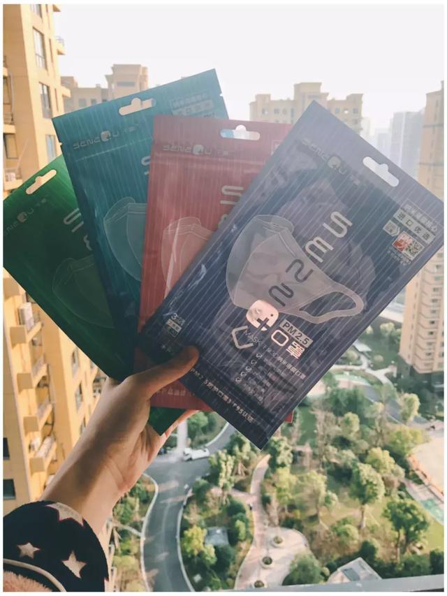 身上起鸡皮疙瘩的痘很痒不红