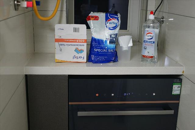 云米AI洗碗机IronA1：真正解放双手，洗碗不再烦恼