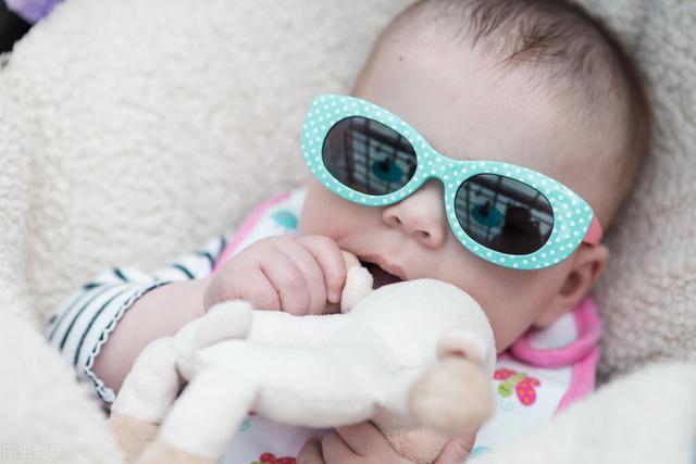 孩子枕秃，别大意，2个月就能补回来