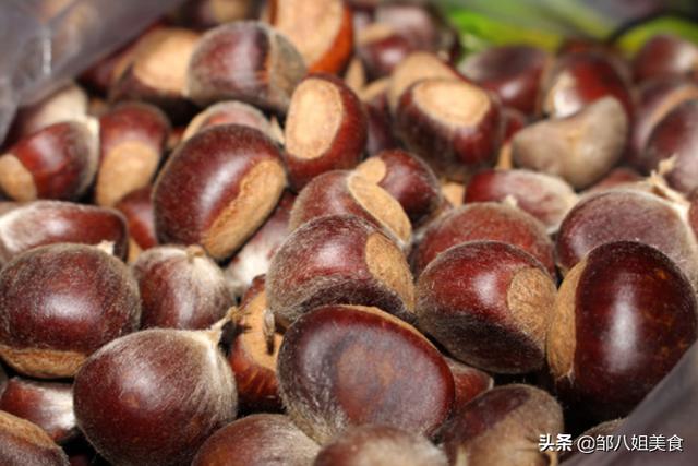 秋天多保存些板栗 一次买斤冻起来 随吃随取 季节性强别错过 全网搜
