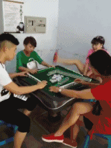 搞笑的GIF趣图：狗子生气了，怎么感觉养了一个女朋友！