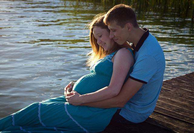 妻子害怕生孩子，丈夫该怎么劝？宝妈：贴心的都是“别人家老公”