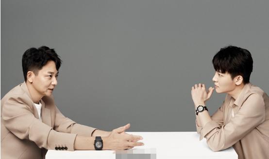 和关晓彤周也是同学，出道演冯小刚作品，刘奕君儿子资源简直太好