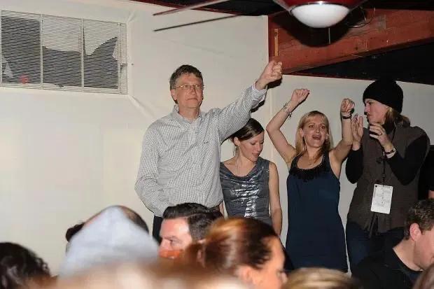 比尔盖茨有多奢华？飞机、游艇、豪宅、美女，每年消费上亿美元