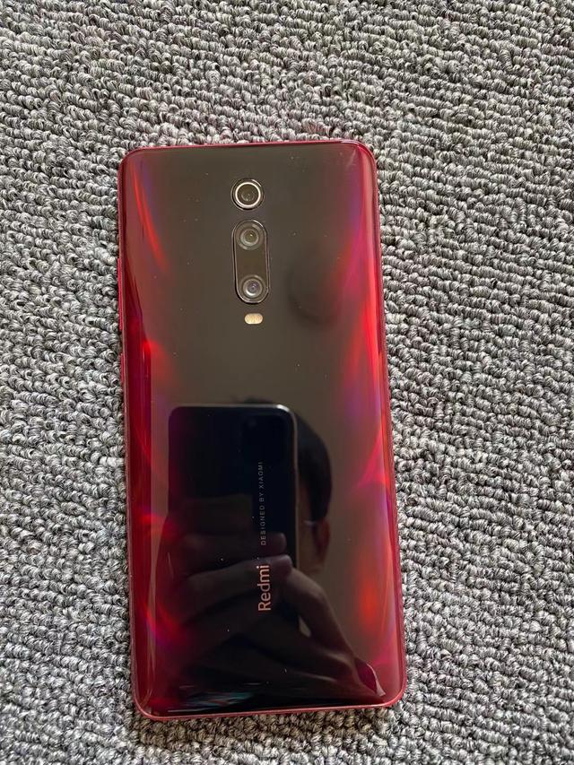 红米宣布独立后的第一款旗舰机，为何这么受用户喜欢？