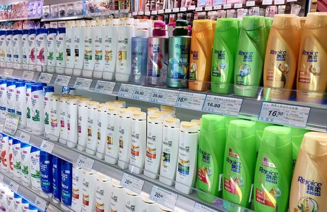 被称新消费黄埔军校，完美日记、简爱、悦刻背后站着同一个"帮派"