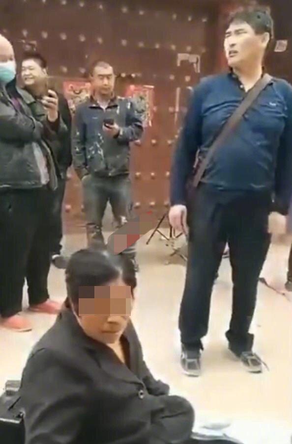 大衣哥成村民提款机，借出百万元无人归还，穷山恶水出刁民