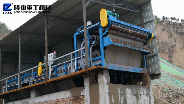 白色橡胶带式过滤机_间歇式真空过滤机