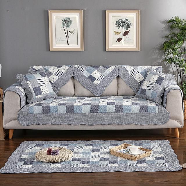 这种美式乡村的沙发罩样式美观,布料不易起皱,非常好搭配