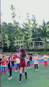 内涵美女的动图：这家教老师，还能怎么好好学习呢？！