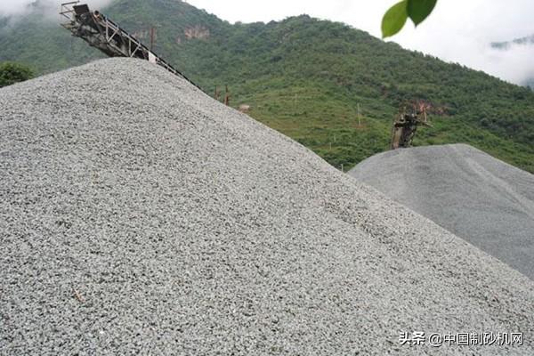关于小型制砂机现场价格的信息