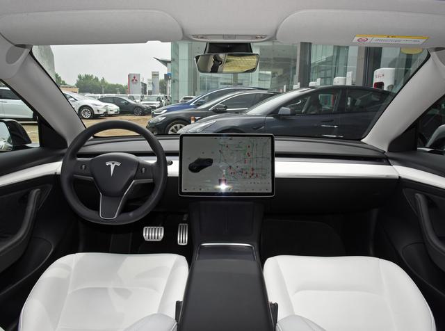 比亚迪汉EV与特斯拉Model  3怎么选？哪款性价比更高？