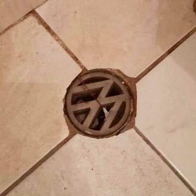 一组照片看俄罗斯的"神"装修，电线接得太霸气，还是国内安全啊