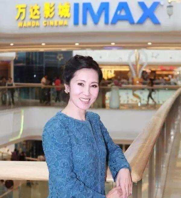 这个女人就是林宁,王健林的妻子,王思聪的妈妈,林氏投资集团董事长