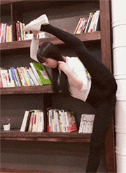 性感诱惑美女的GIF动态图片：现在来图书馆，想好好看书都很难了！