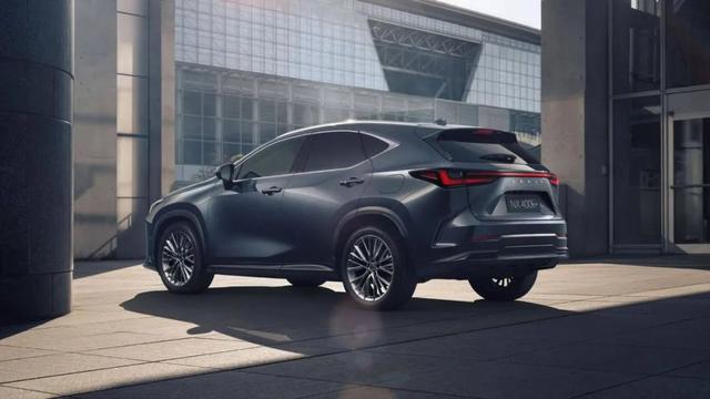 一直带电，首次插电——雷克萨斯全新一代NX 400h+