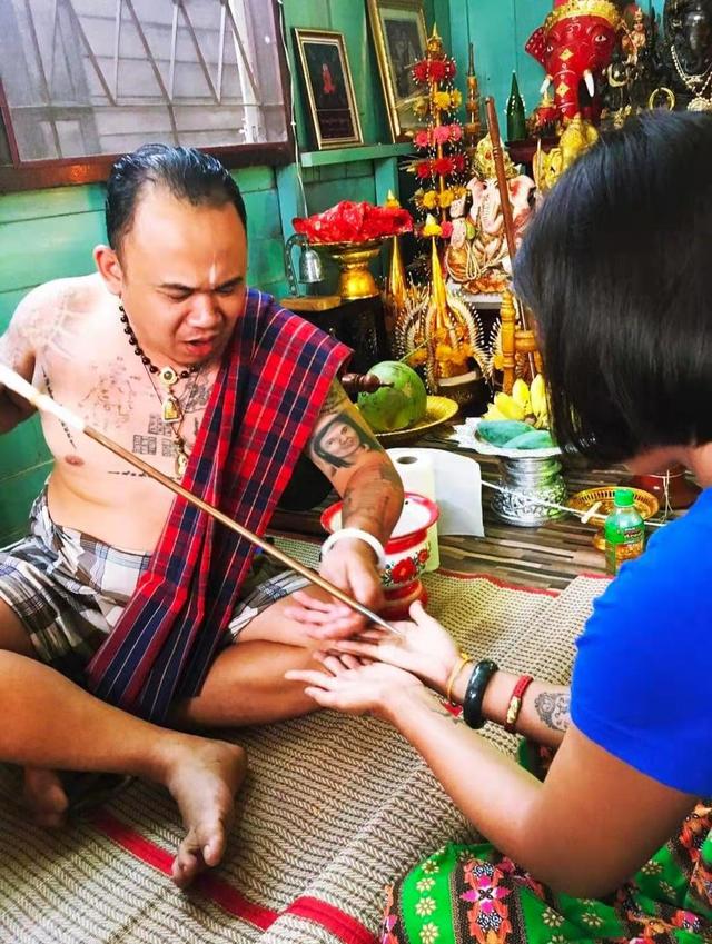 泰国著名十大刺符阿赞(泰国最有名的刺符大师)