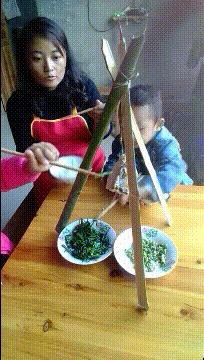搞笑的GIF动态图：终于知道为什么姑娘不喜欢开SUV了