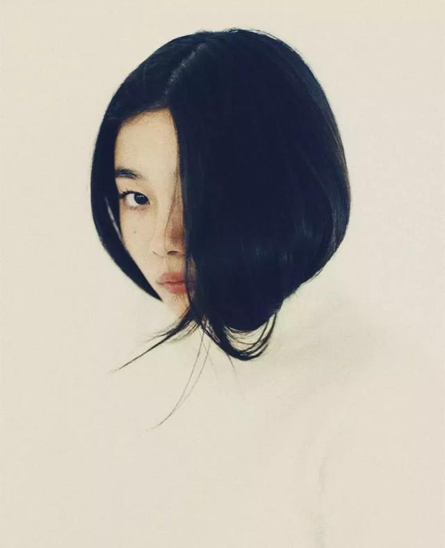 「经验分享」脸大头扁的女生适合什么发型(脸大头扁的女生适合什么发型好看)