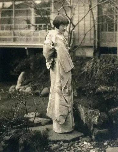 清朝最后一位格格，川岛芳子胞妹，一生竟比她魔幻传奇