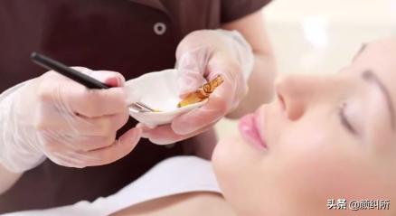 天生鸡皮肤是什么