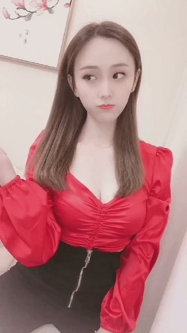 诱惑无比的美女动态图片：妹纸矜持点吧，你这样撩汉不好