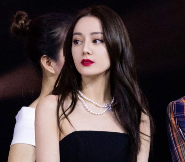 迪丽热巴的全名(迪丽热巴的全名是什么)