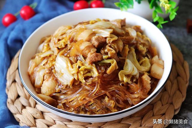 酸菜炖粉条（东北酸菜炖粉条） 美食