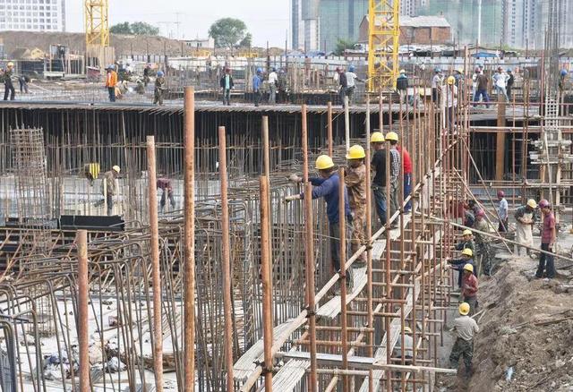 水泥、钢筋、等建材大涨价，“房产链”扛得住吗？房企日子不好过