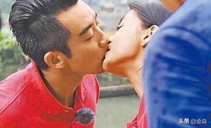 郑恺结婚杨颖哭了吗(杨颖哭了郑恺是什么反应)