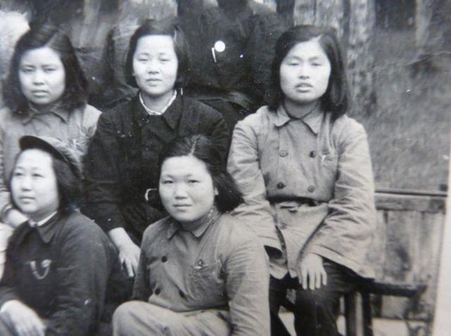 52年邓小平主政西南，得知一县长婚外通奸，邓小平的处理十分高明