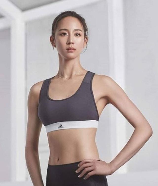张钧甯减肥动作张钧甯足部护理讲解