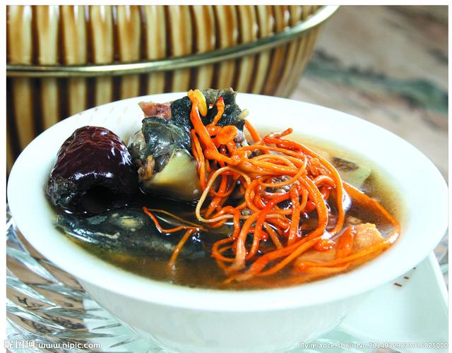 想做金牌月嫂，必须会做这3道“月子汤”，宝妈喝了都说好