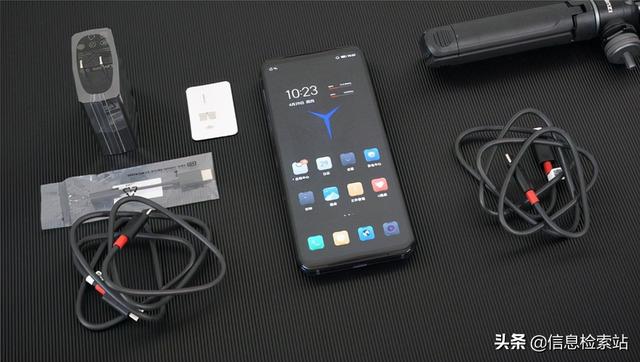 第一款骁龙898新机12月发布，18G+512G卖5899，6000mAh+165Hz