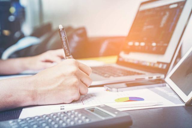 丰田不认可新能源，宝马指责特斯拉不高端，别忘了诺基亚是咋没的