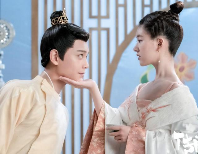 赵露思演的穿越剧叫什么名字,赵露思演的古代穿越剧大全