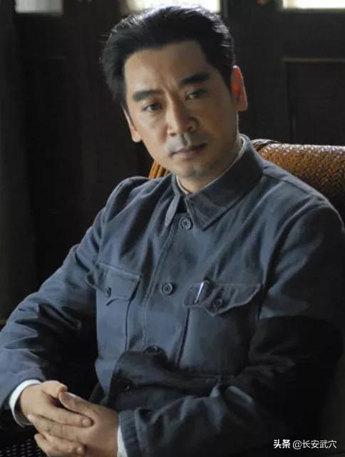 1934年，一“乞丐”硬闯根据地被拦，周总理见后惊呼：怎么是你？