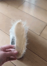 搞笑的GIF图片：不像你啊乌鸦哥，应该早就掀桌了
