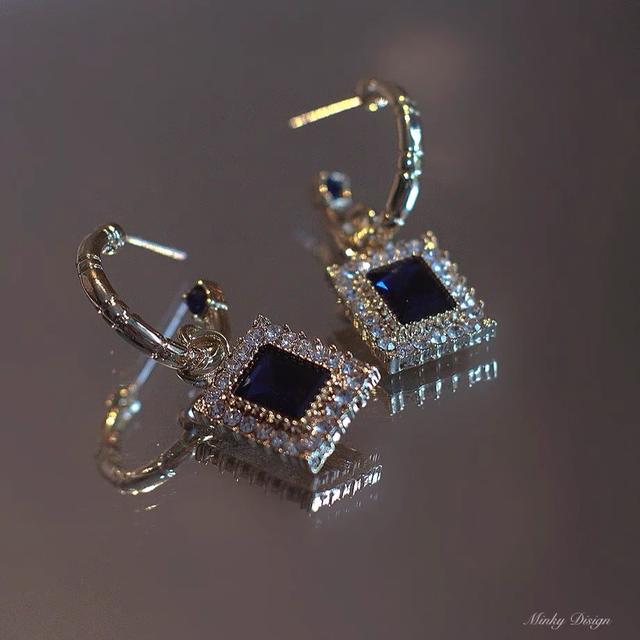 饰品与饰物怎么搭配（不同风格、脸型如何选饰品）