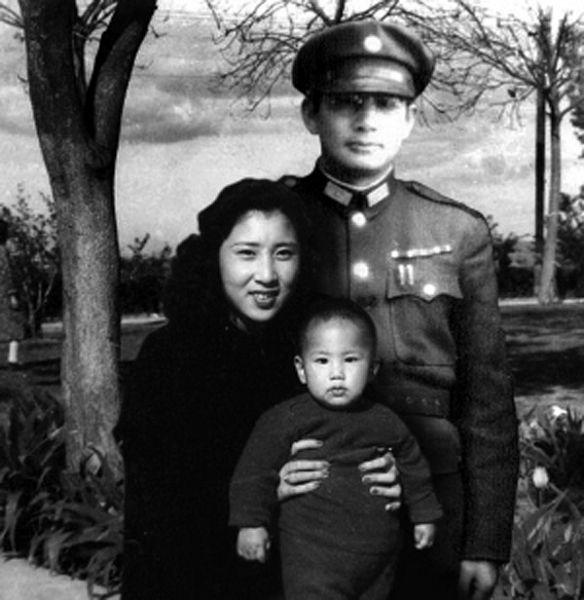 兵败孟良崮的张灵甫，和书法有着怎样的传奇故事？将军写字凑路费