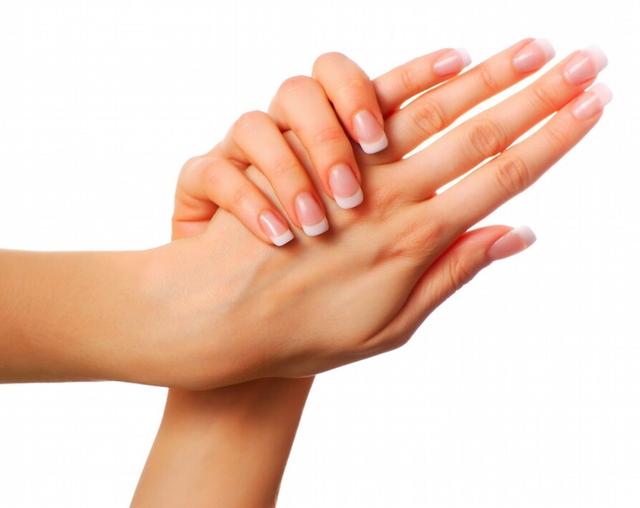 娃食指和无名指哪个更长，暗示他们智力的差距？快对照看看吧