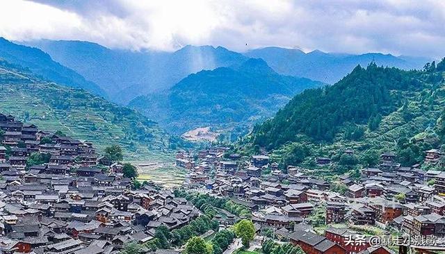 贵州旅游线路推荐自驾游（贵州自由行最佳路线攻略）