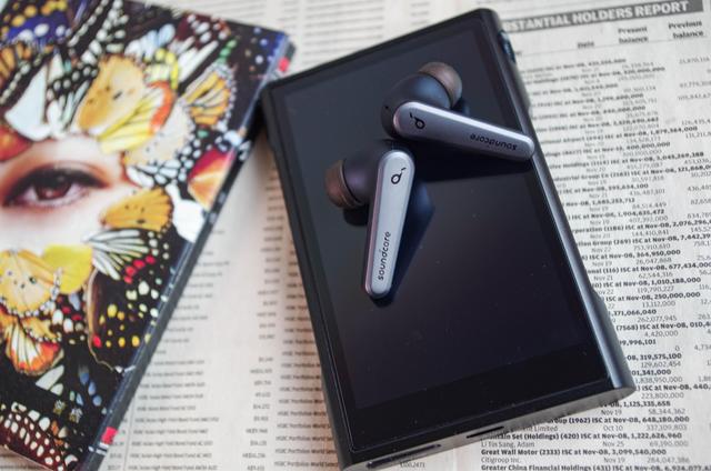 從手機到閱讀器和電腦，一篇買齊9月開學好物