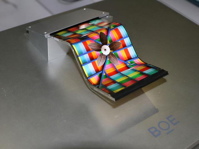 曝京东方向三星供应面板，iPhone12让路新机，命运悲惨跌至爱疯价