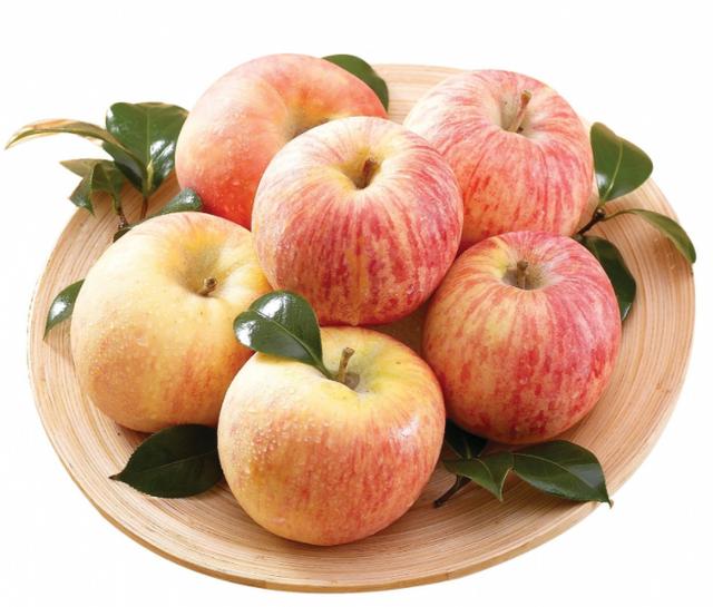 晚上吃苹果容易伤胃？医生建议：到了晚上，这4种食物尽量少吃