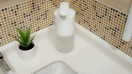 米家自动洗手机pro，伸手自动出泡沫，还新增了科学洗手提醒