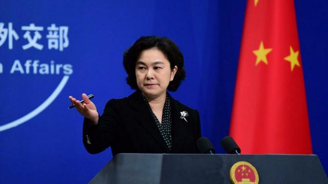 中国这六个问题，美国敢回答吗？华春莹直接捅破窗户纸，舆论炸锅