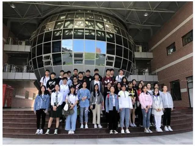 上海专科学校