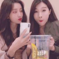 最邪恶的美女动态图：我不管，我就要跟这样的小姐姐打球